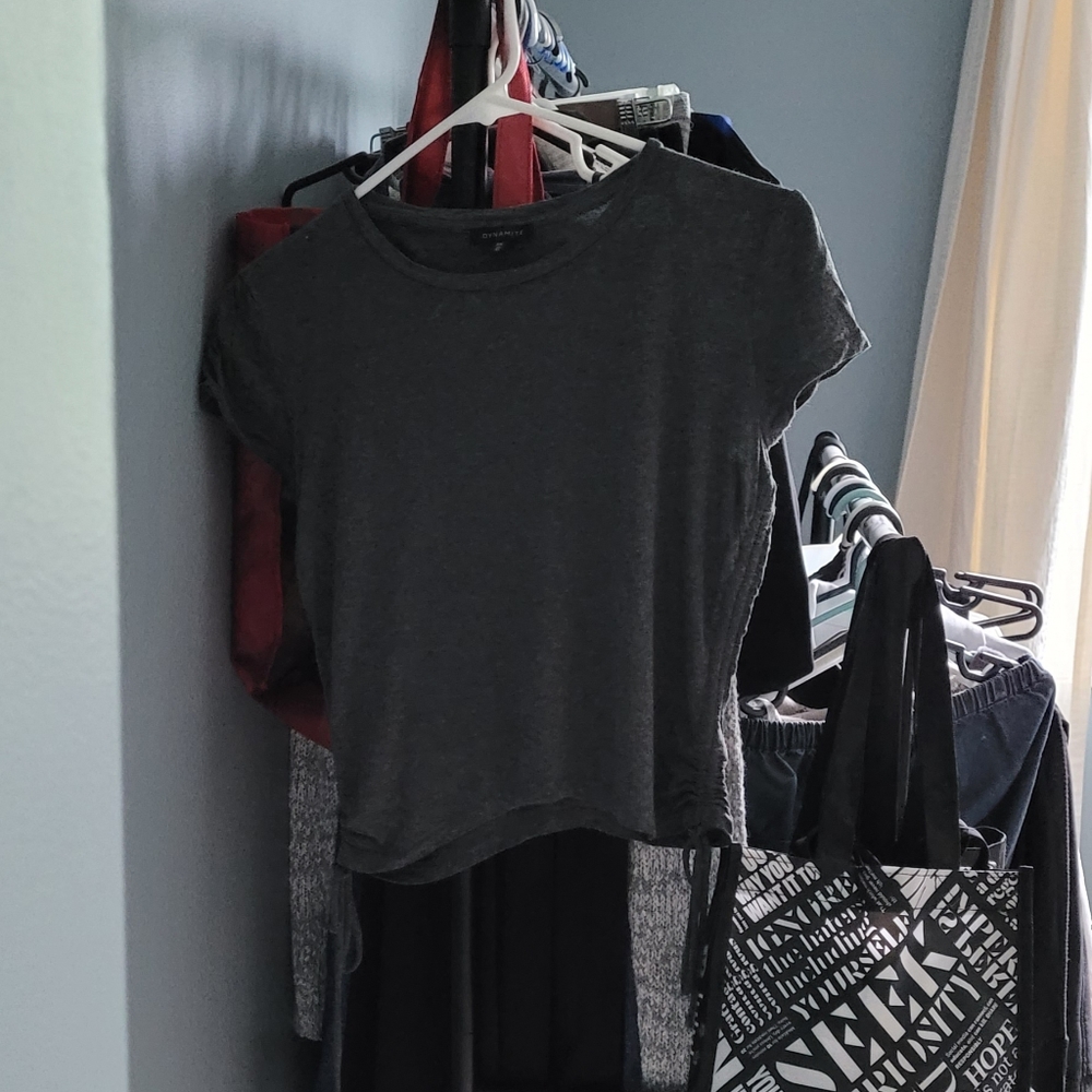 Dynamite T-shirt - Picture 2 of 5